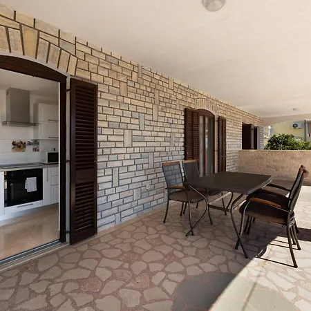 Limun-2 By Interhome 公寓