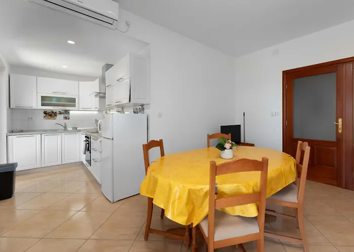 Limun-2 By Interhome Apartmán *