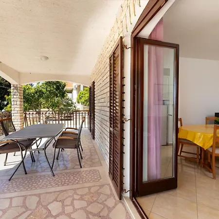 Lägenhet Limun-2 By Interhome Trogir