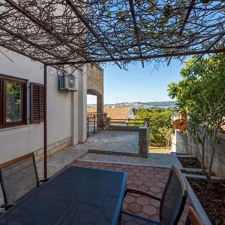 Limun-2 By Interhome