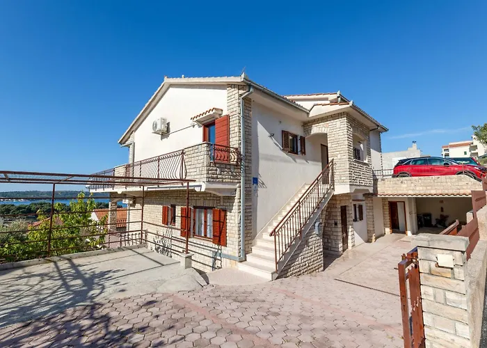 Limun-2 By Interhome *