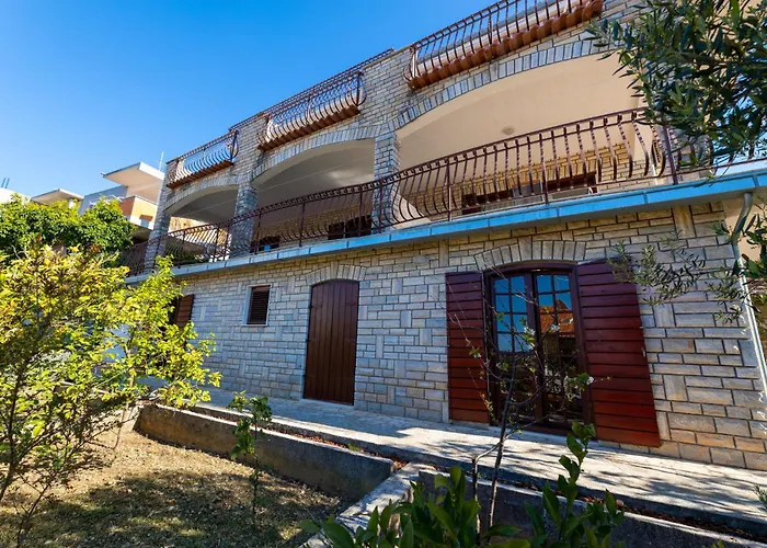 Limun-2 By Interhome *