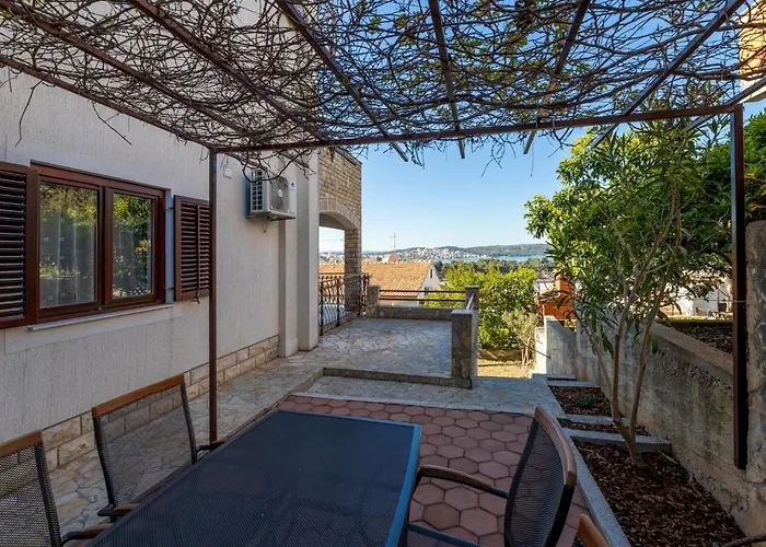 Limun-2 By Interhome